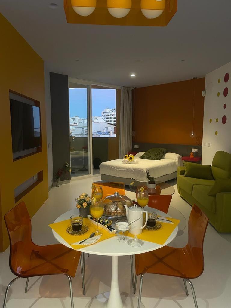 Lahola Glam Suites Torremolinos Exteriör bild