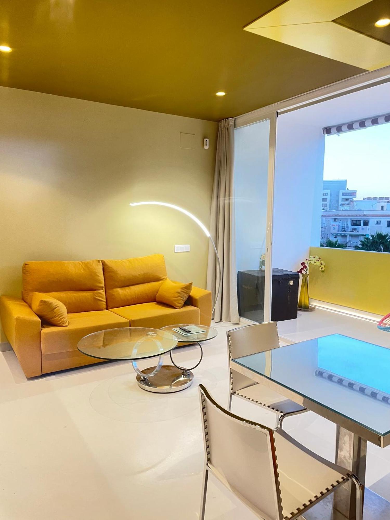 Lahola Glam Suites Torremolinos Exteriör bild
