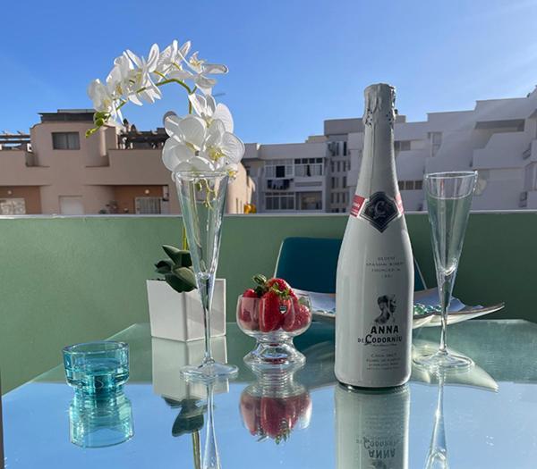 Lahola Glam Suites Torremolinos Exteriör bild