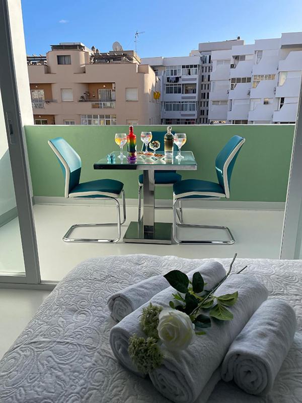 Lahola Glam Suites Torremolinos Exteriör bild