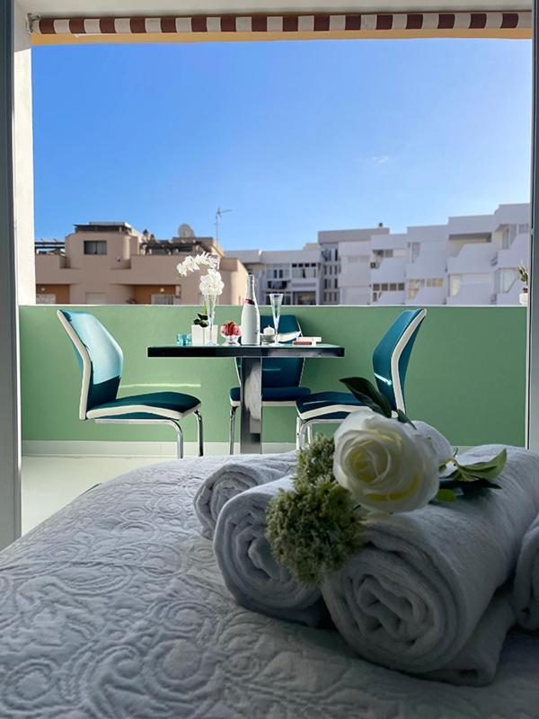 Lahola Glam Suites Torremolinos Exteriör bild