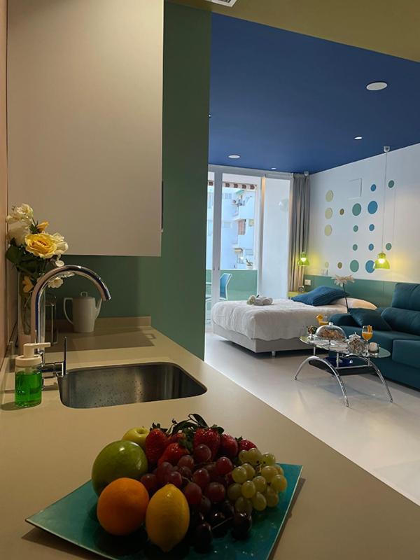 Lahola Glam Suites Torremolinos Exteriör bild