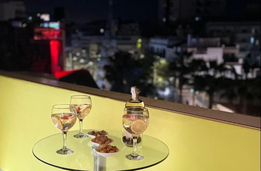 Lahola Glam Suites Torremolinos Exteriör bild