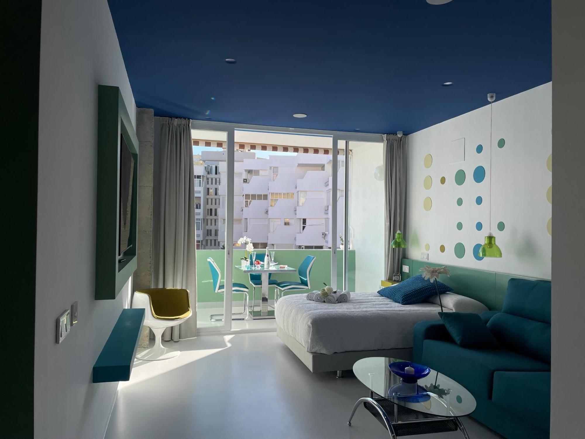 Lahola Glam Suites Torremolinos Rum bild