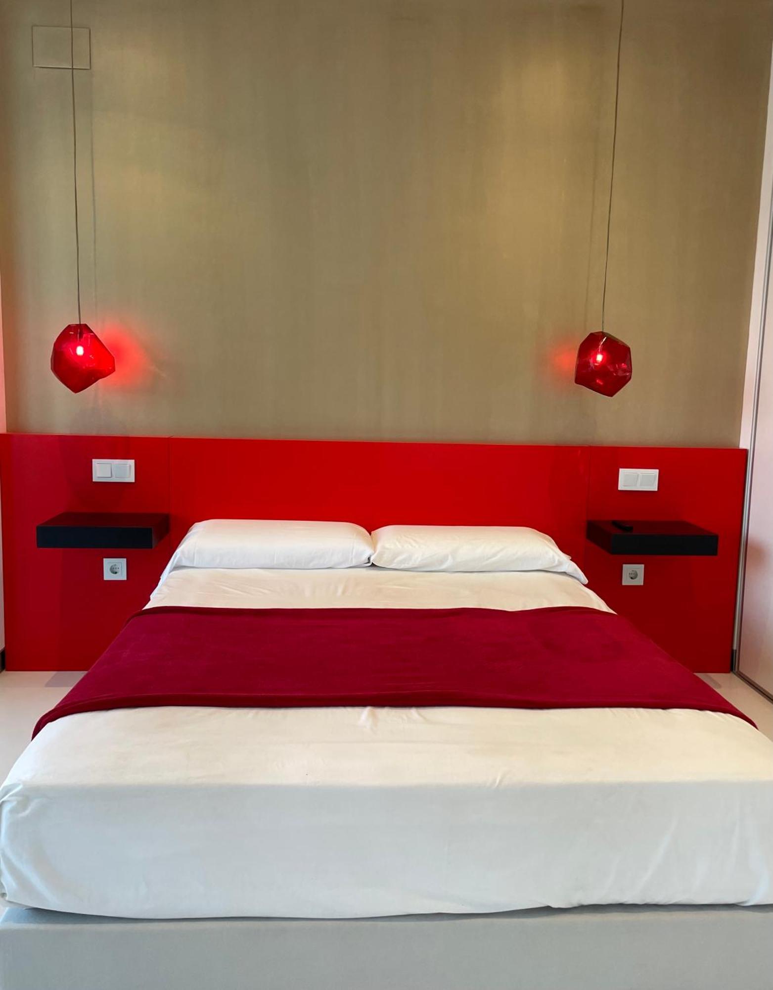Lahola Glam Suites Torremolinos Exteriör bild