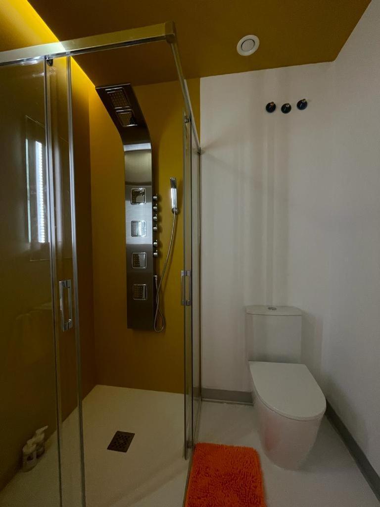 Lahola Glam Suites Torremolinos Rum bild