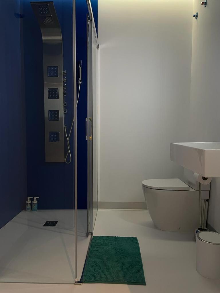 Lahola Glam Suites Torremolinos Rum bild
